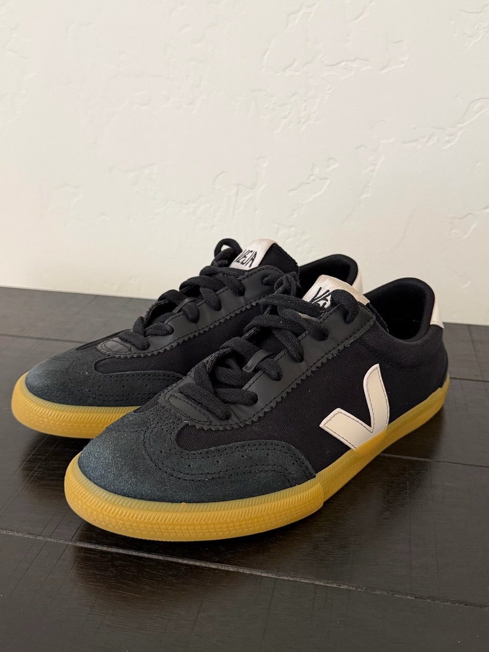 VEJA Volley Canvas Casual Sneakers Black White Size 6 US Women's Retro - Picture 6 of 14